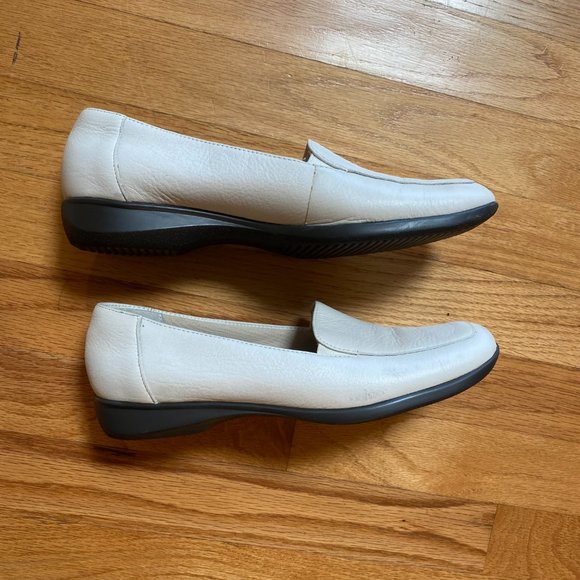 Trotters Genuine Leather Shoes - Size 8.5N - Picture 2 of 4